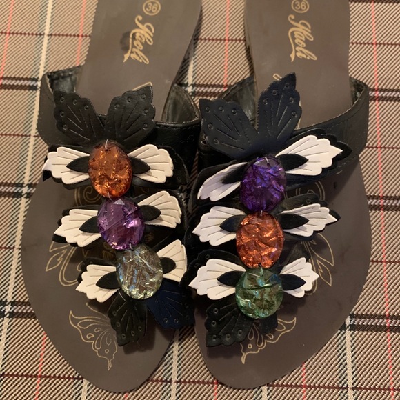 Sandals with colored stones - Picture 2 of 5